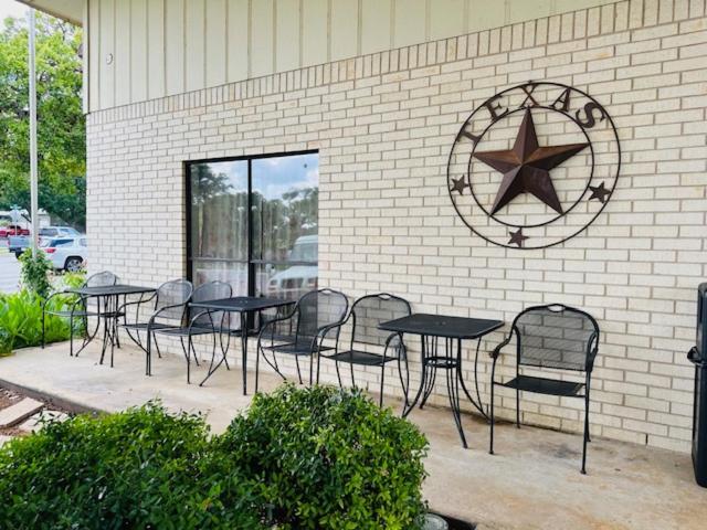 Econo Lodge Fredericksburg Exterior photo